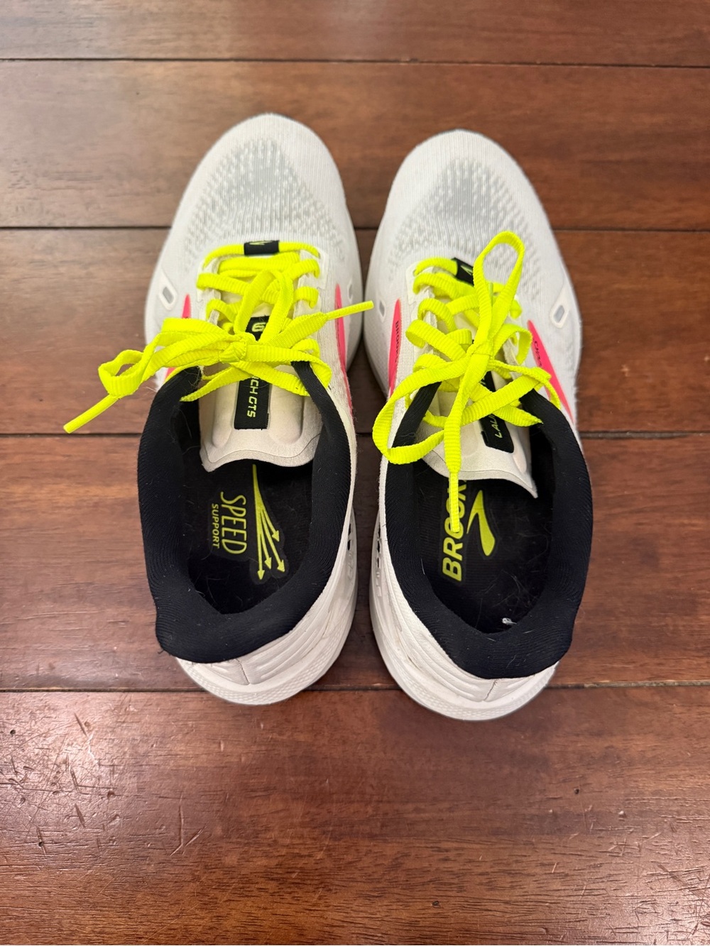 Brooks Women’s Launch GTS 9 Neon Colorway - Picture 6 of 8